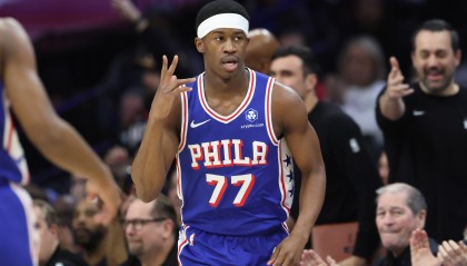 ng体育app-打得可以！埃奇库姆16中7拿到19分10板2助4断